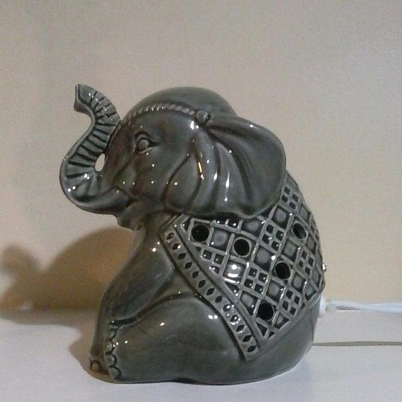 Decor Bohemian Elephant Lamp - Picture 2 of 5